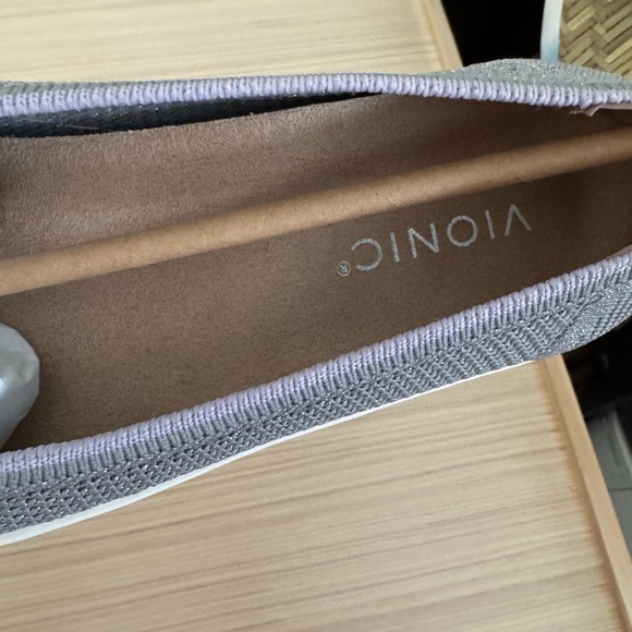 Vionic Uptown Skimmer Flats - new in box, size 7W - Picture 5 of 8